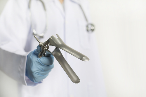 À quel moment est-il recommandé de réaliser un frottis cervico-utérin ?