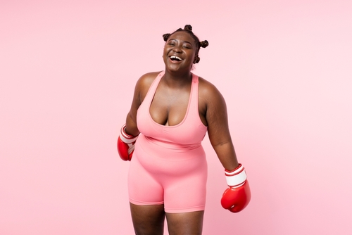 Devenir boxeuse : guide pour démarrer en boxe